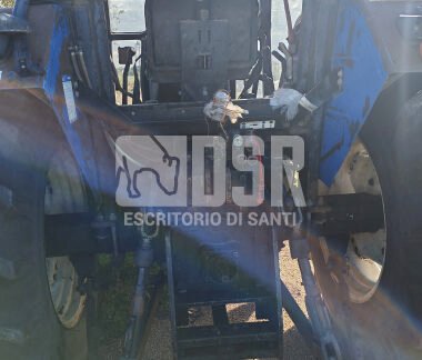 Tractor New holland tl 85 2