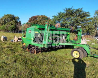 Sembradora John deere 1590